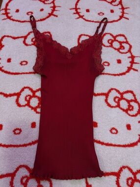 BCBGMaxAzria Ribbed Lace-Trim Cami in Deep Red